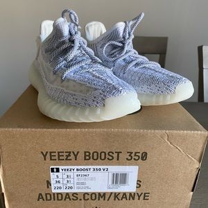 Yezzy Boost 350. New.